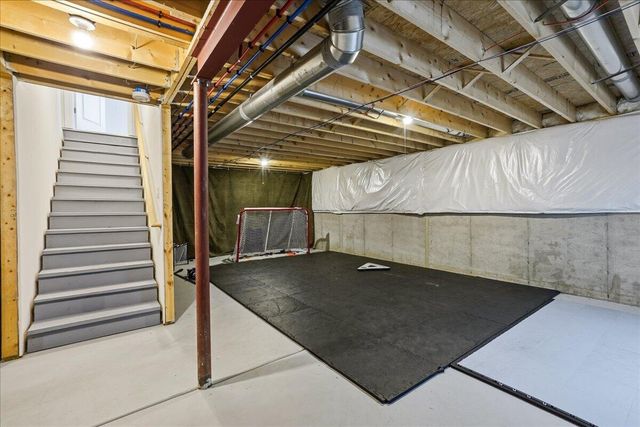 8123 W 102nd Avenue, St. John, IN 46373