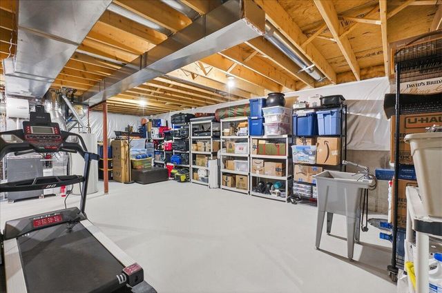 8123 W 102nd Avenue, St. John, IN 46373