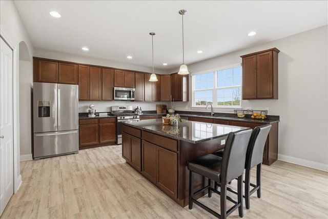 8123 W 102nd Avenue, St. John, IN 46373