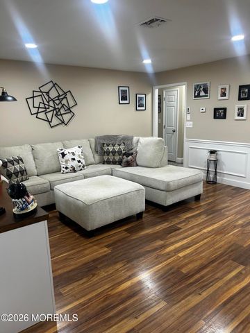 35 Cambridge Court c, Lakewood, NJ 08701