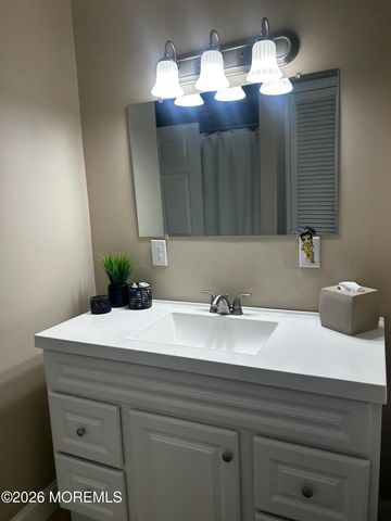 35 Cambridge Court c, Lakewood, NJ 08701