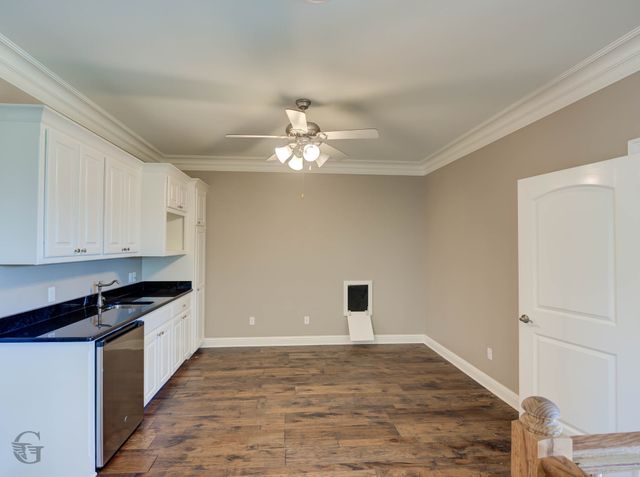 555 Canterbury Lane, Bossier City, LA 71111