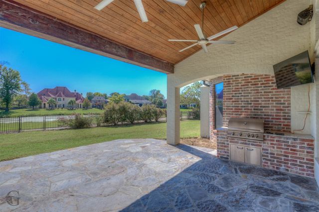 555 Canterbury Lane, Bossier City, LA 71111