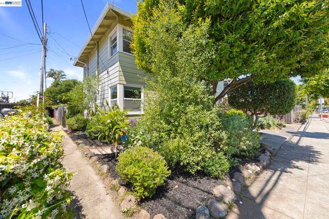 1711 3rd Street, Alameda, CA 94501