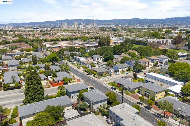 1711 3rd Street, Alameda, CA 94501
