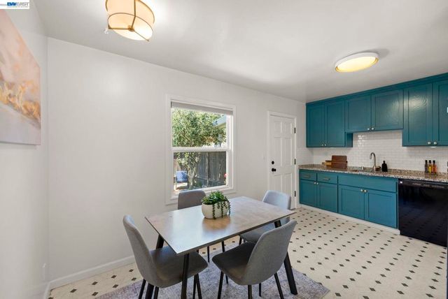 1711 3rd Street, Alameda, CA 94501