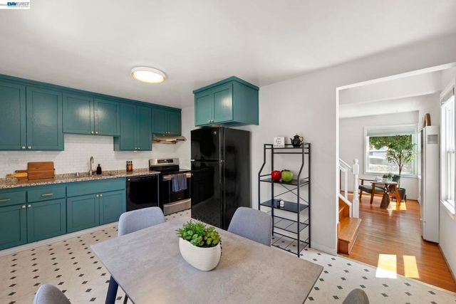 1711 3rd Street, Alameda, CA 94501
