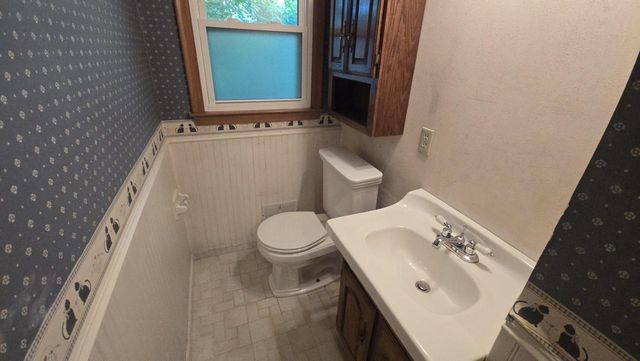 21670 Clarion LANE, Waukesha, WI 53186