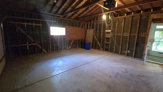 21670 Clarion LANE, Waukesha, WI 53186