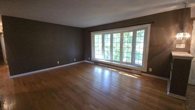 21670 Clarion LANE, Waukesha, WI 53186
