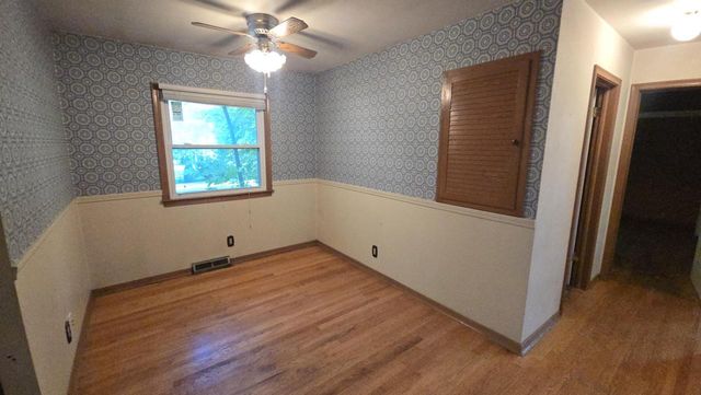 21670 Clarion LANE, Waukesha, WI 53186