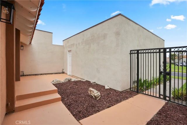 17735 Los Jardines West, Fountain Valley, CA 92708