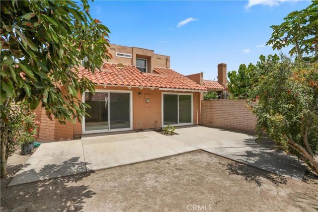 17735 Los Jardines West, Fountain Valley, CA 92708