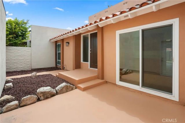 17735 Los Jardines West, Fountain Valley, CA 92708