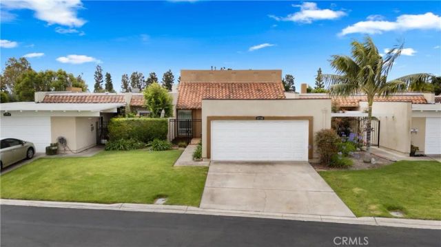 17735 Los Jardines West, Fountain Valley, CA 92708