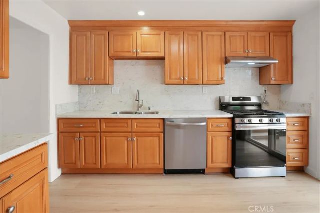 17735 Los Jardines West, Fountain Valley, CA 92708