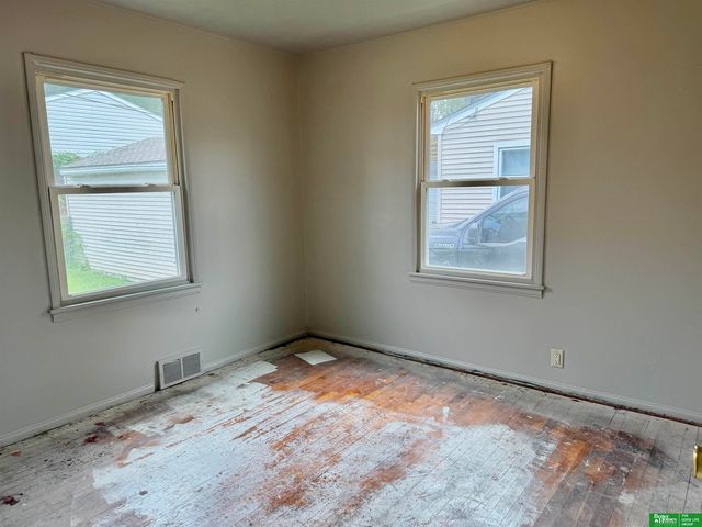 4473 S 61 Avenue, Omaha, NE 68117