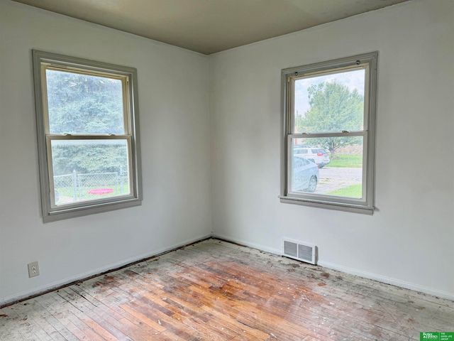 4473 S 61 Avenue, Omaha, NE 68117