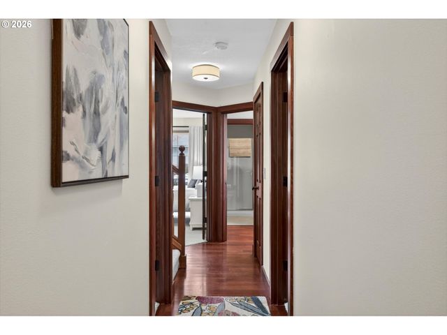 17907 CARDINAL Dr, Lake Oswego, OR 97034