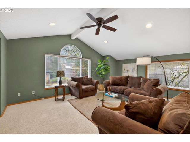 17907 CARDINAL Dr, Lake Oswego, OR 97034