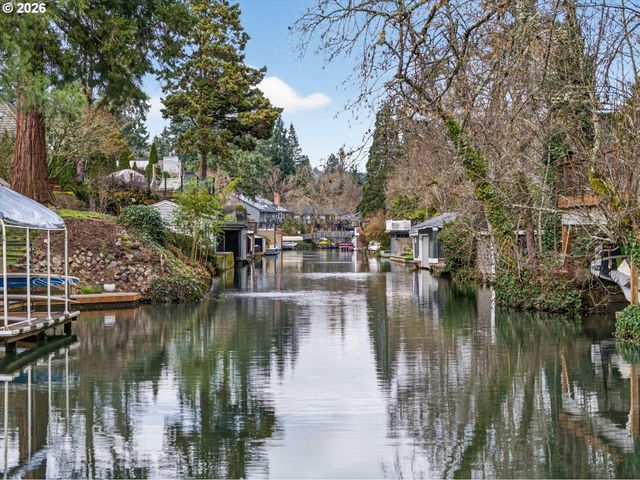 17907 CARDINAL Dr, Lake Oswego, OR 97034