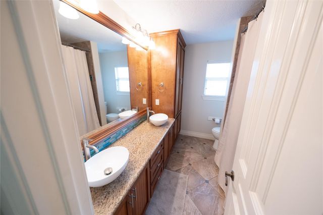 9523 Bayou Lake Lane, Houston, TX 77040