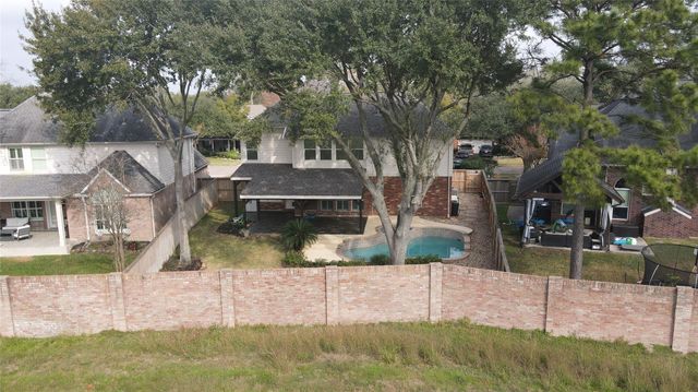 9523 Bayou Lake Lane, Houston, TX 77040