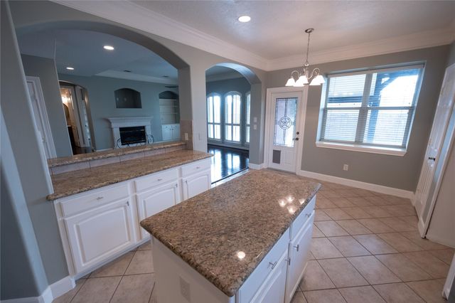 9523 Bayou Lake Lane, Houston, TX 77040