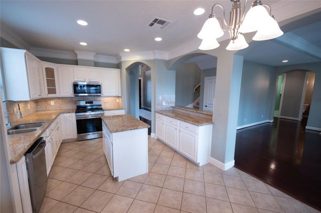 9523 Bayou Lake Lane, Houston, TX 77040