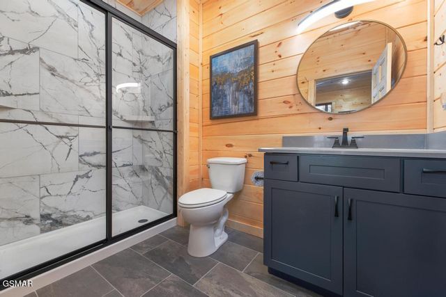 1110 Rocky Creek Way, Pigeon Forge, TN 37863