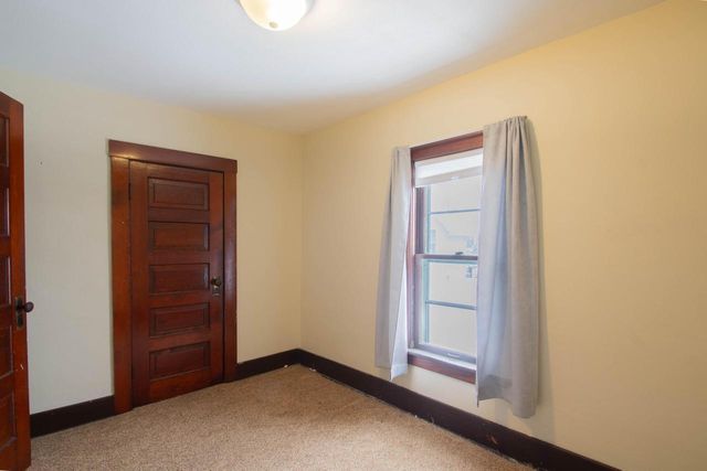 511 W Cady STREET, Watertown, WI 53094