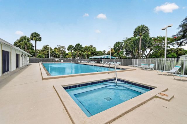 3594 Alder Drive F2, West Palm Beach, FL 33417
