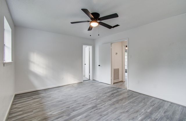 534 Robert E Lee Drive, Conroe, TX 77302