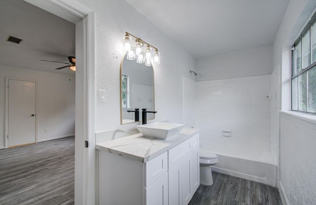 534 Robert E Lee Drive, Conroe, TX 77302