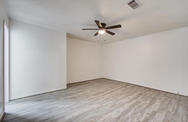 534 Robert E Lee Drive, Conroe, TX 77302