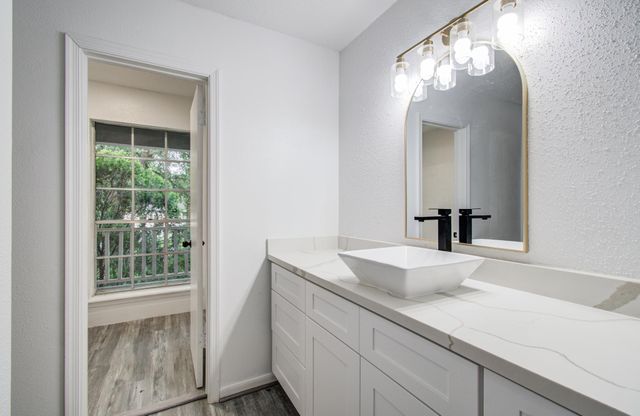 534 Robert E Lee Drive, Conroe, TX 77302