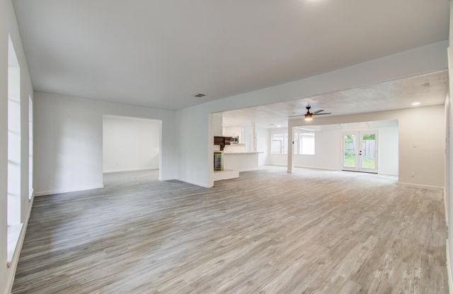 534 Robert E Lee Drive, Conroe, TX 77302