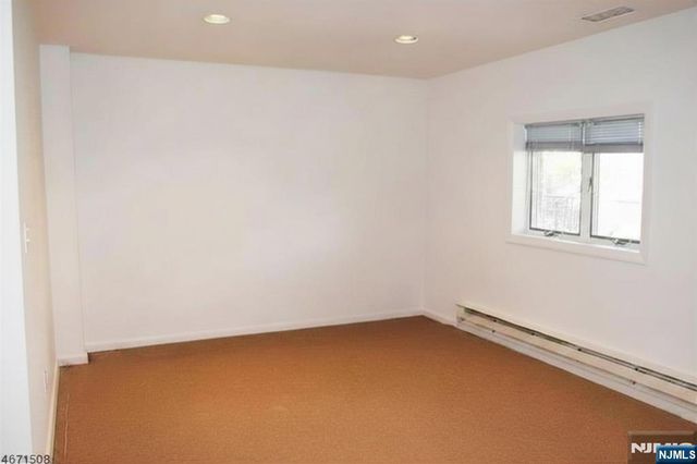8 Leary Avenue G, Bloomingdale, NJ 07403