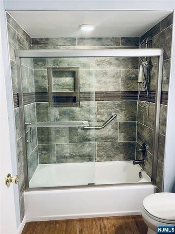 8 Leary Avenue G, Bloomingdale, NJ 07403