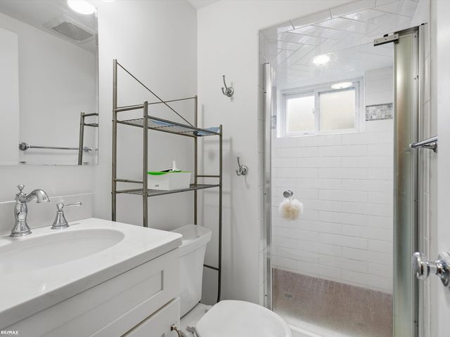 8744 Leslie Drive, Sterling Heights, MI 48314