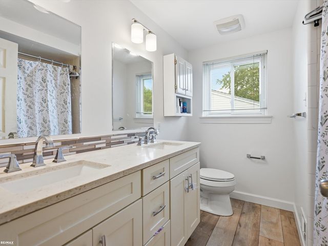 8744 Leslie Drive, Sterling Heights, MI 48314