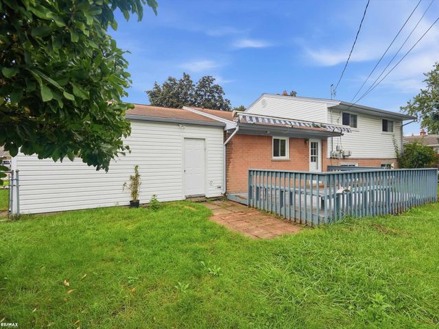 8744 Leslie Drive, Sterling Heights, MI 48314