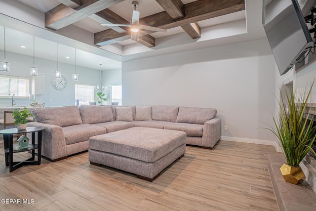 213 EMERALD GOLD Place, Horizon City, TX 79928