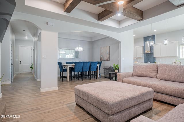 213 EMERALD GOLD Place, Horizon City, TX 79928