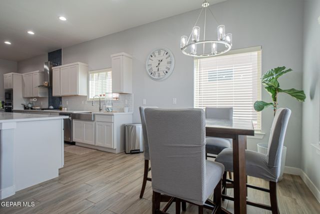 213 EMERALD GOLD Place, Horizon City, TX 79928