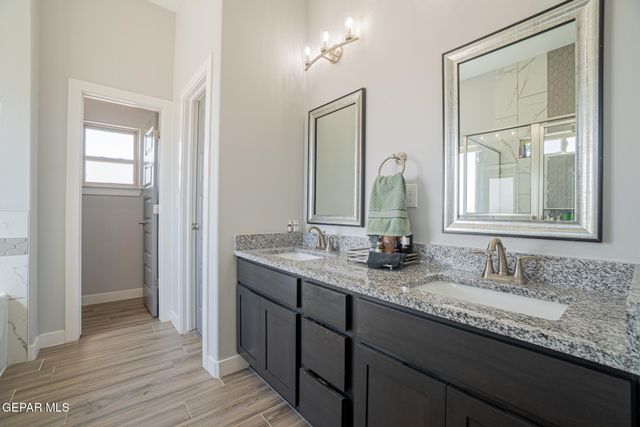 213 EMERALD GOLD Place, Horizon City, TX 79928