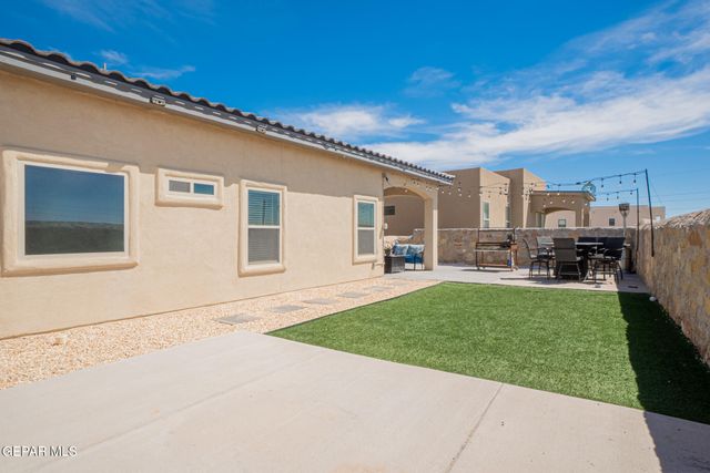 213 EMERALD GOLD Place, Horizon City, TX 79928