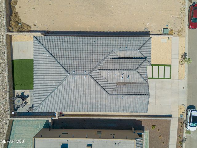 213 EMERALD GOLD Place, Horizon City, TX 79928