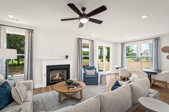 1415 Charles Drive, Chapel Hill, TN 37034