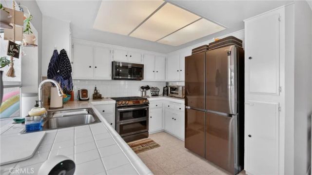 1913 W Wakeham, Santa Ana, CA 92704